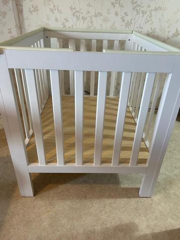 Babybox hout wit, verstelbaar beschikbaar voor biedingen