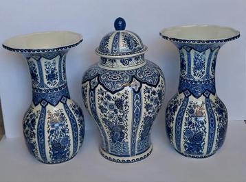 Delfts Blauw koppel vazen  beschikbaar voor biedingen