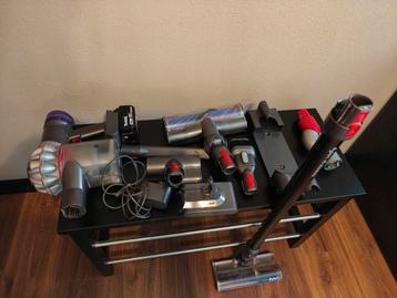 Dyson v8 met Makita adapter voor 18v accus  beschikbaar voor biedingen