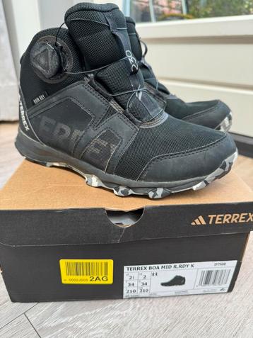 Adidas Terrex - maat 34 beschikbaar voor biedingen