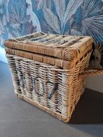 Grote Pitriet mand met scharnier deksel & veel opbergruimte., Mand, Ophalen of Verzenden, Zo goed als nieuw, Riet