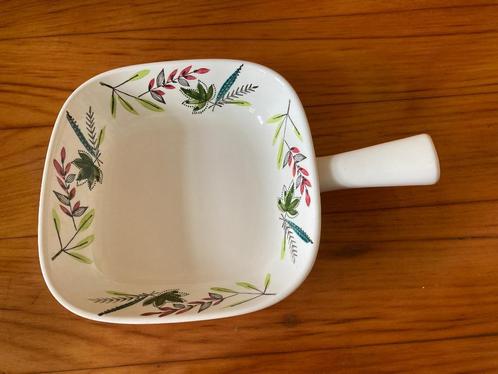Rörstrand Sweden Bali ugnsfast 4 schaal met handgreep  27cm, Antiek en Kunst, Antiek | Servies los, Ophalen of Verzenden