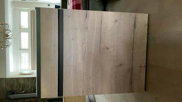 Kastje voor onder bureau voor 5 euro! beschikbaar voor biedingen
