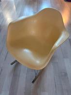 Eames schommelstoel wit Vitra, Huis en Inrichting, Stoelen, Ophalen, Gebruikt, Wit, Eén