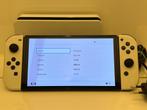Nintendo Switch OLED Wit HEG-001, Ophalen of Verzenden, Zo goed als nieuw, Met 2 controllers, Switch OLED