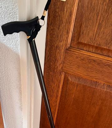 Verstelbare medische wandelstok beschikbaar voor biedingen
