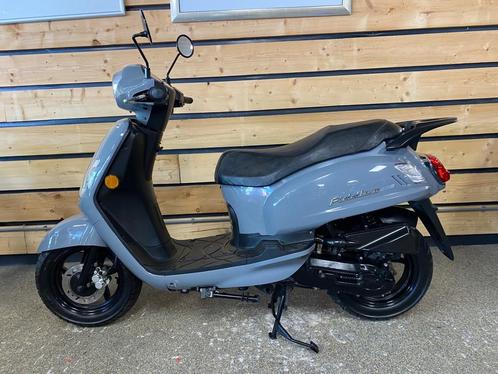 SYM scooter Fiddle II (bj 2021), Fietsen en Brommers, Scooters | SYM, Gebruikt, Fiddle, Benzine