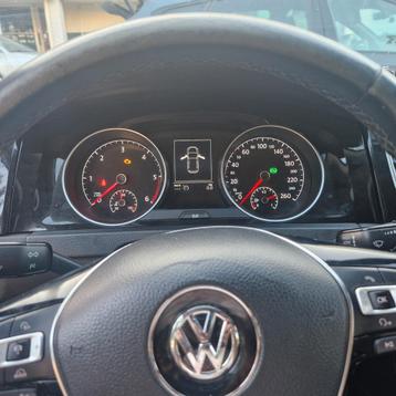 Golf 7 virtual cockpit  beschikbaar voor biedingen