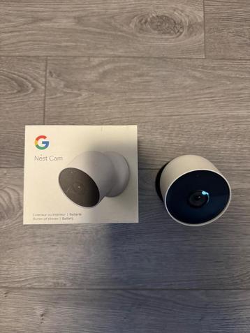 Google Nest Cam (outdoor of indoor, batterij) +zwarte hoesje beschikbaar voor biedingen