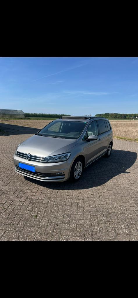 Nette taxi auto’s te huur in Amsterdam. Wees er snel bij, Diensten en Vakmensen, Koeriers, Chauffeurs en Taxi's, Chauffeursdiensten