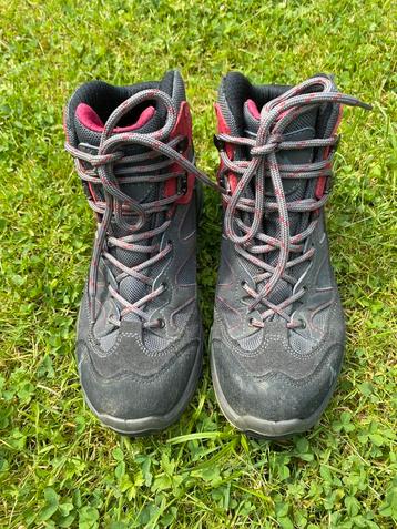 Wandelschoenen kind - maat 37 beschikbaar voor biedingen