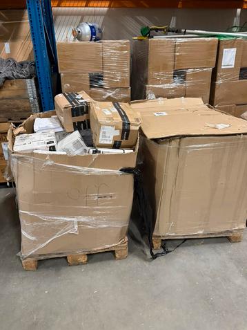 2x pallet met a4 papier beschikbaar voor biedingen