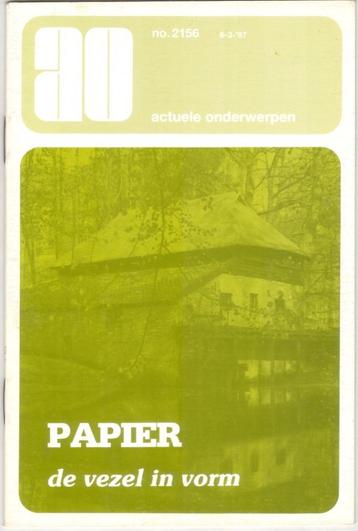 Papier beschikbaar voor biedingen
