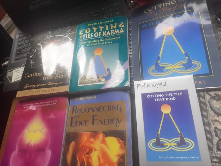 Phyllis Krystel Cutting the ties that bind  and more books o, Boeken, Psychologie, Zo goed als nieuw, Ophalen of Verzenden