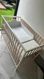 White Crib + Mattress + Changing table, Kinderen en Baby's, Ophalen, Zo goed als nieuw, Ledikant
