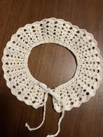 Nieuwe hand gehaakte kraag, koordsluiting voor volwassenen., Antiek en Kunst, Ophalen of Verzenden, Dames