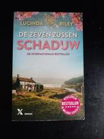 Lucinda Riley de zeven zussen schaduw, Boeken, Romans, Ophalen of Verzenden, Gelezen, Nederland