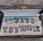 Vintage tafelschikking cijfers in doos, Ophalen of Verzenden