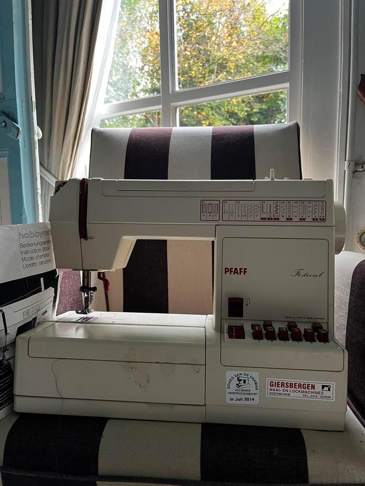 PFAFF Festival naaimachine – Degelijke Duitse kwaliteit, Hobby en Vrije tijd, Naaimachines en Toebehoren, Gebruikt, Naaimachine