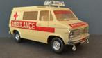 Chevrolet G20 ambulance 1:32 Heller cliclac Pol, Verzenden, Zo goed als nieuw