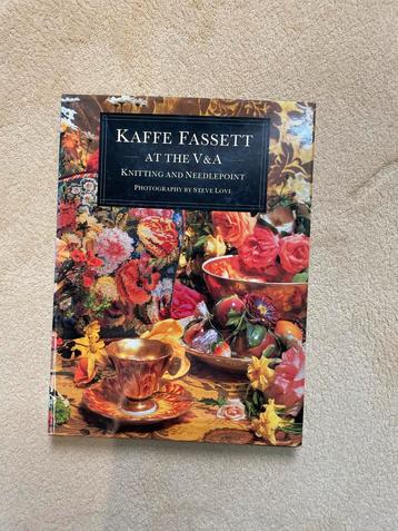 Kaffe Fassett at the V&A - Breien & Naaldkunst beschikbaar voor biedingen