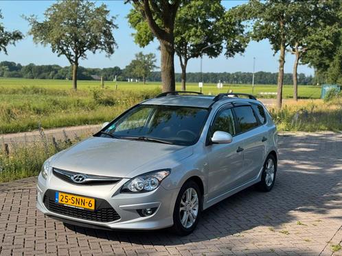 Hyundai i30 1.4 I Cvvt Crosswagon 2011 NIEUWE APK, Auto's, Hyundai, Bedrijf, i30, ABS, Airbags, Airconditioning, Centrale vergrendeling