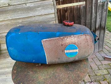Benelli 125 tank ?  beschikbaar voor biedingen