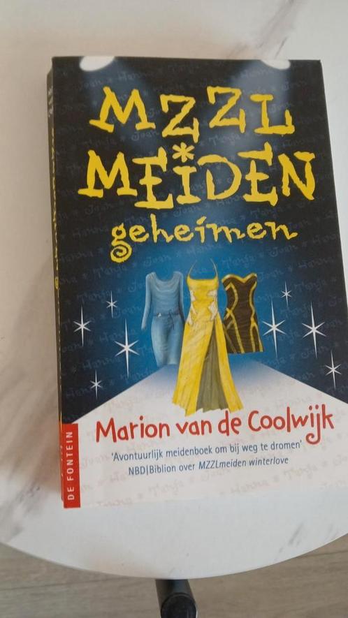 Marion van de Coolwijk - Geheimen, Boeken, Kinderboeken | Jeugd | 13 jaar en ouder, Zo goed als nieuw, Ophalen of Verzenden