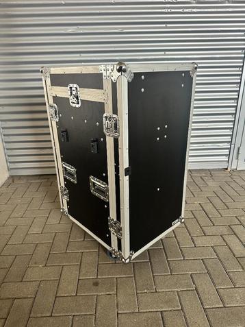 DJ Flightcase beschikbaar voor biedingen