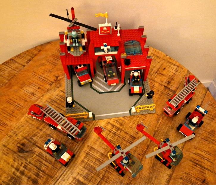 Lego brandweerkazerne met extra's, Kinderen en Baby's, Speelgoed | Bouwstenen, Ophalen of Verzenden