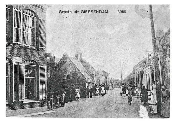 978495 Giessendam ZH . Nette kaart Onbeschreven, Verzamelen, Ansichtkaarten | Nederland, Ongelopen, Zuid-Holland, Ophalen of Verzenden