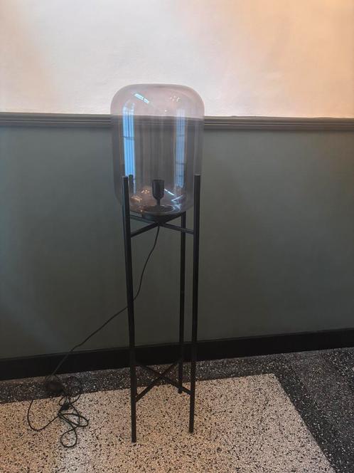 Vloerlamp Juno met rookglas, Huis en Inrichting, Lampen | Vloerlampen, Gebruikt, 100 tot 150 cm, Glas, Ophalen