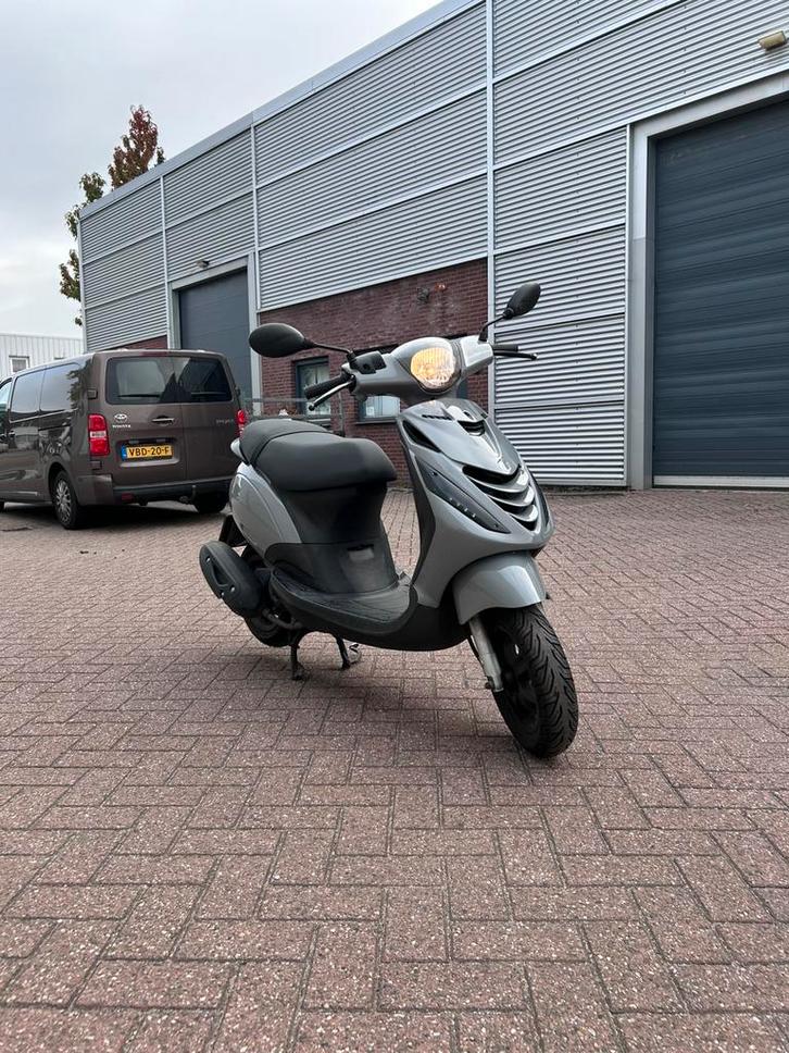 Piaggio Zip 2019 Brom, Fietsen en Brommers, Scooters | SYM, Gebruikt, Overige modellen, Benzine, Ophalen