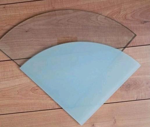 Twee wand hoekglasplaten, Doe-het-zelf en Verbouw, Glas en Ramen, Zo goed als nieuw, Glasplaat, Minder dan 80 cm, Ophalen of Verzenden
