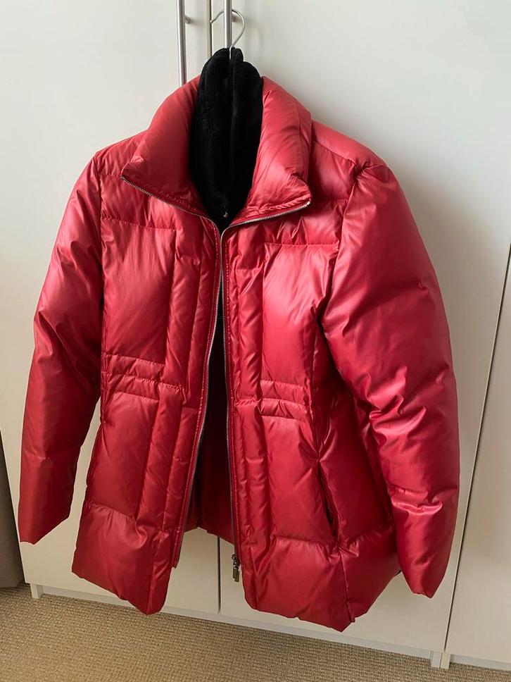 Winterjas - Perfect voor de kou en zo goed als nieuw!!, Kleding | Dames, Jassen | Zomer, Zo goed als nieuw, Maat 42/44 (L), Rood