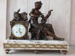 Antieke pendule schouwklok spelter en marmer, Antiek en Kunst, Ophalen