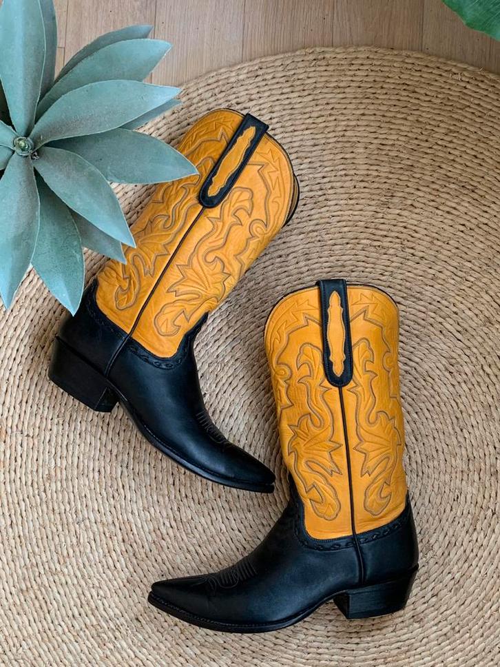 The Stallion cowboylaarzen 38 western boots bohemian laarzen, Kleding | Dames, Schoenen, Zo goed als nieuw, Hoge laarzen, Geel