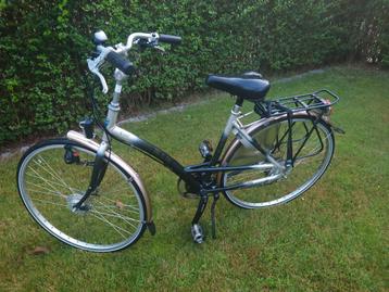 RIH Z-600 Damesfiets, Framemaat 50cm, 21 versnellingen beschikbaar voor biedingen
