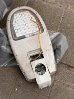 Lantaarnpaal armatuur. Terrein verlichting, Ophalen, Zo goed als nieuw