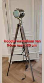 Staande lamp  verstelbaar studiolamp  zoeklicht tripot zgan, Ophalen, Zo goed als nieuw, Metaal, Vintage, Zoeklicht, Studiolamp, sfeer, warmte, zgan