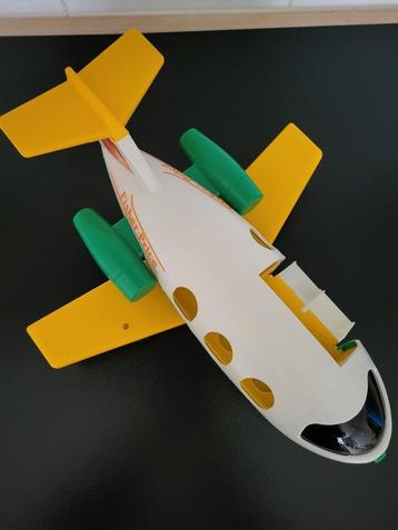 182 Fisher Price Play Family Jetliner/ vliegtuig speelset  beschikbaar voor biedingen