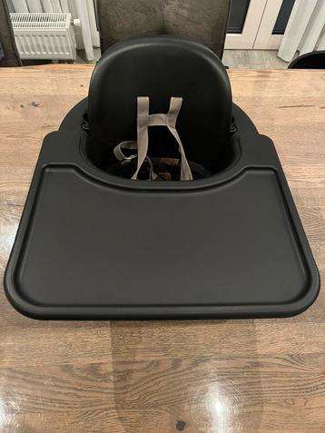 Stokke zitje met nieuw eettafel (tray) beschikbaar voor biedingen