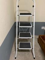 Huishoudtrap 4 treden, Ophalen, Zo goed als nieuw, Minder dan 2 meter