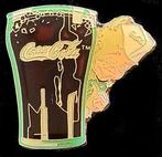 Coca- Cola glas pin- met mannetje, Verzamelen, Verzenden, Nieuw, Merk, Speldje of Pin