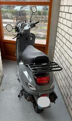 Momo morino scooter 25 km/u, Fietsen en Brommers, Zo goed als nieuw, Benzine, Ophalen, Overige merken