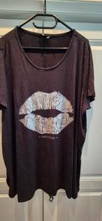 Zwart lang T-shirt met zilveren lippen maat 52/54, Ophalen of Verzenden, Zo goed als nieuw, Zwart, Shirt of Top