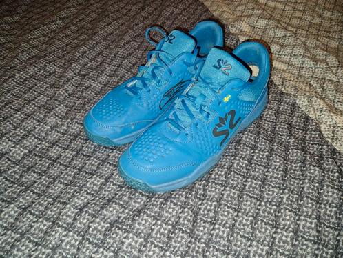 Squash schoenen en racket., Sport en Fitness, Tennis, Zo goed als nieuw, Racket, Overige merken, Ophalen of Verzenden