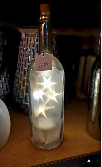 Kerst Fles met Verlichting - Sterren Tafereel beschikbaar voor biedingen