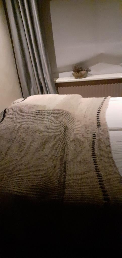 Schapenwollen Deken/plaid 2.05x 1.80