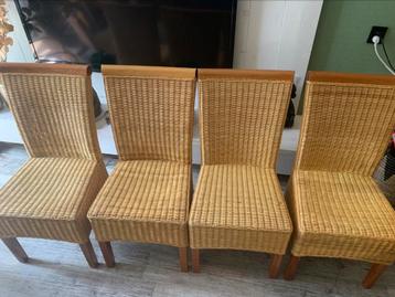 Rieten eetkamerstoelen vier stoelen rotan beschikbaar voor biedingen